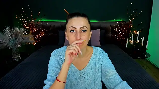 Rebecca_Diamond's cam snapshot