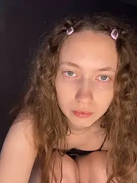 Holy_Poly's cam snapshot