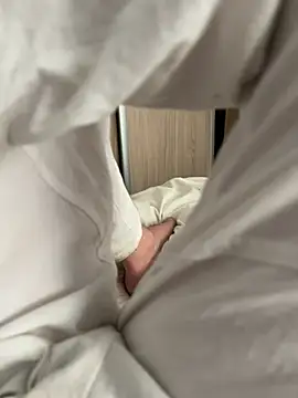 Misstakenhot's cam snapshot