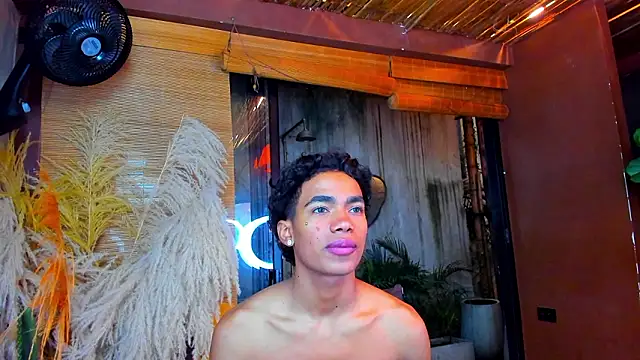 AlanCutee live sex cam