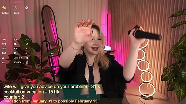 LauraWifeness's cam snapshot