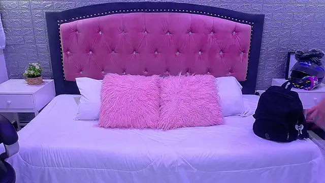 Natalie_loffreda's cam snapshot