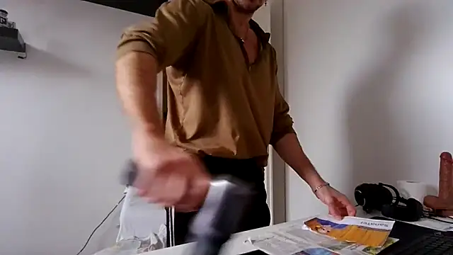 alpha-hunk live sex cam