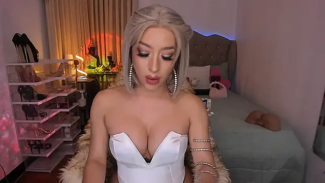 GoddessTransContessa live sex cam