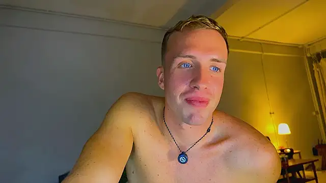 tommy_cumfinger live sex cam