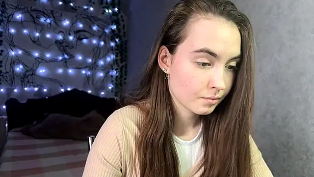 NellieCooper live sex cam