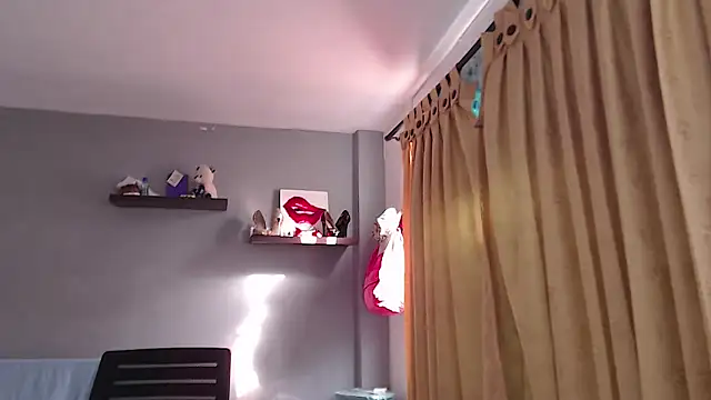 SusanLeroy's cam snapshot