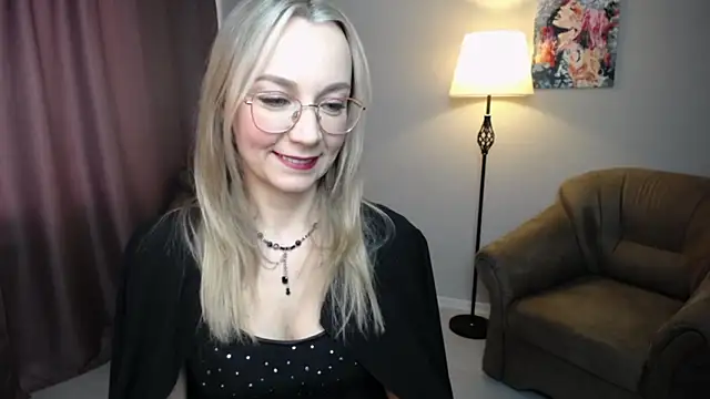 Ava_Elior's cam snapshot