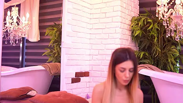 ItsIvyLicious's cam snapshot