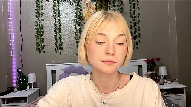 LlsabethHaze's cam snapshot