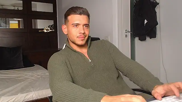 ElijahThorne's cam snapshot