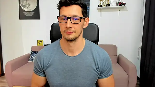 BrutusK08 live sex cam