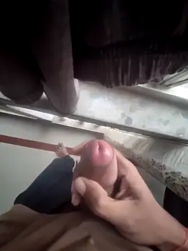 Tharki_boys's cam snapshot