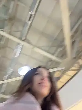 DollyTall's cam snapshot