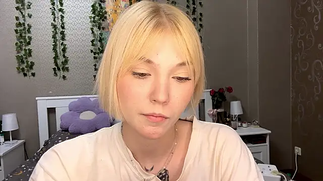 LlsabethHaze's cam snapshot