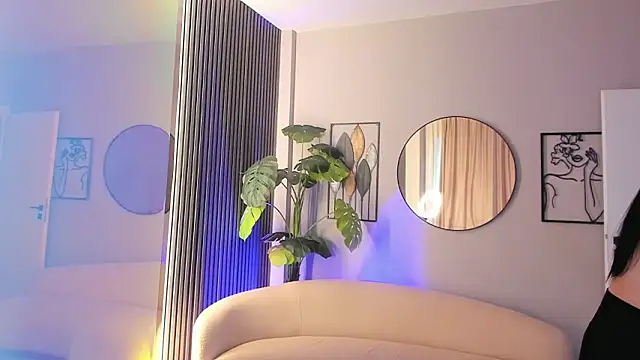 KaylaLuxx_'s cam snapshot