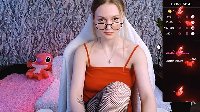 Chloe_muar's cam snapshot