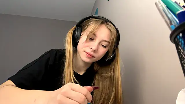 LindyUnderkoffler's cam snapshot