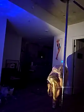 VirginDaisy's cam snapshot