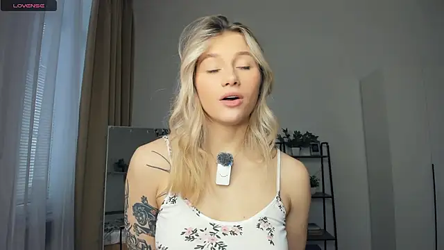 FaaBinaa's cam snapshot