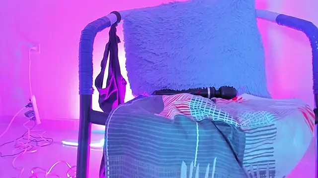 naty_hot4uu's cam snapshot