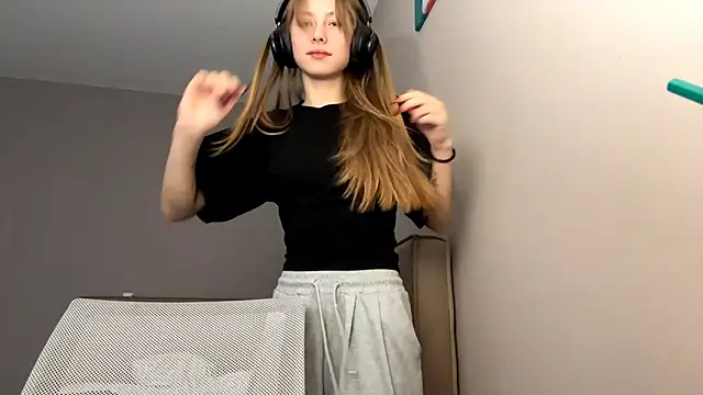 LindyUnderkoffler's cam snapshot