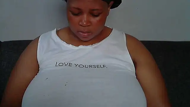 Sexy-queen99xx's cam snapshot