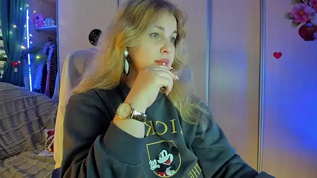 CoraSwon's cam snapshot