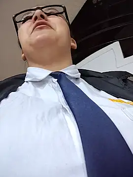 Cute_Penelope's cam snapshot