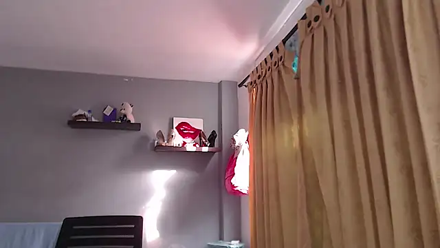 SusanLeroy's cam snapshot