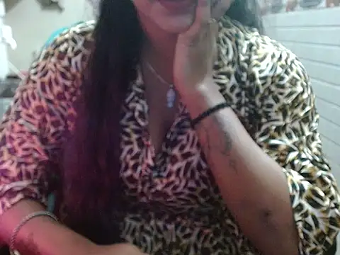 LovingPihu's cam snapshot