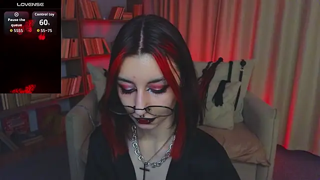 Mistress__Marcelline's cam snapshot