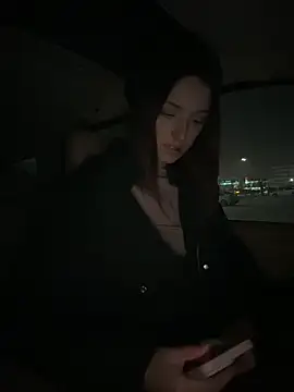 DollyTall's cam snapshot