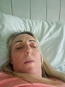 theblondecocklover's cam snapshot