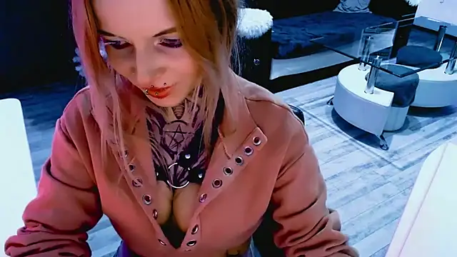 InesGold's cam snapshot