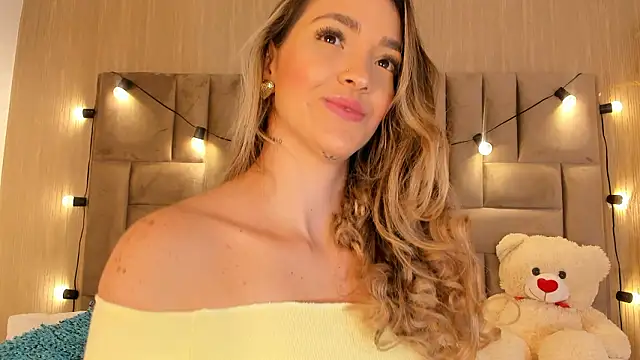 ClaradelMar's cam snapshot