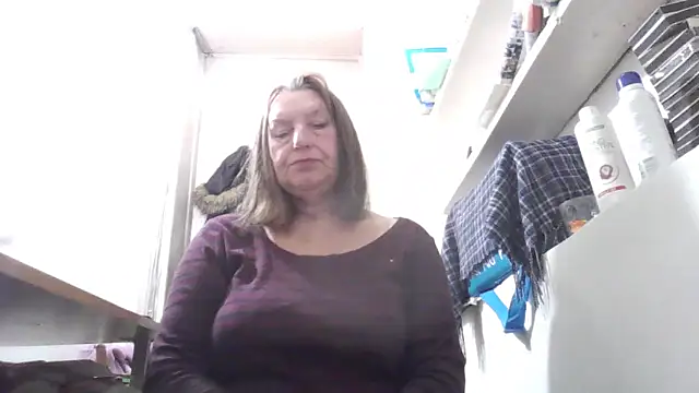 AnnaLive570's cam snapshot