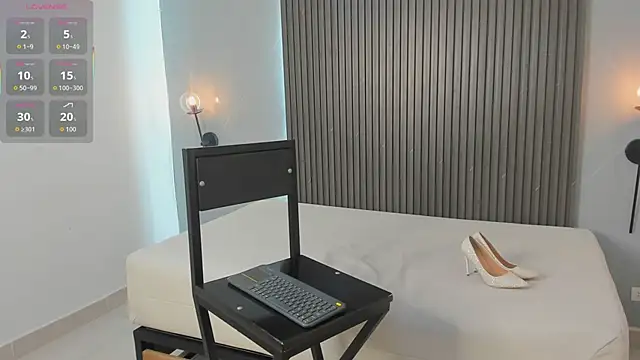 evony_becker_'s cam snapshot