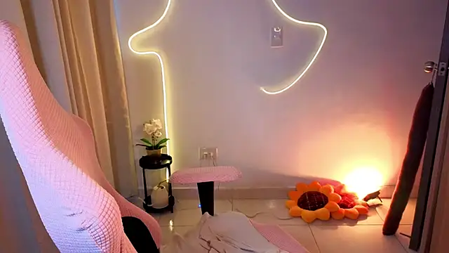 chloebum_'s cam snapshot