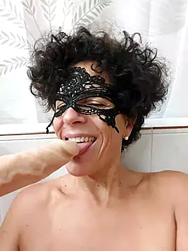 LightedWoman's cam snapshot