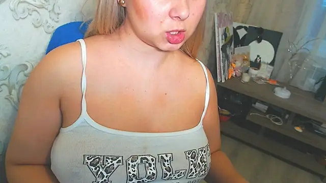 DolphinDreams's cam snapshot