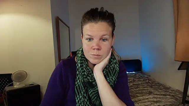 CallMeMaria's cam snapshot