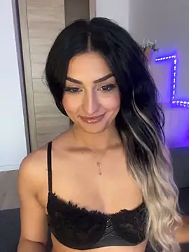 Mia_spicyy's cam snapshot