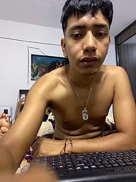 darwinandbrayann live sex cam