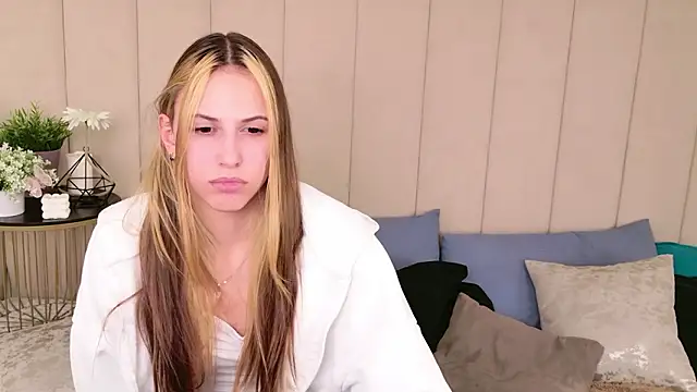 AriaBe11's cam snapshot