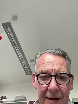 ClaraMigger@xh's cam snapshot