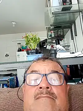 Misterymem63's cam snapshot