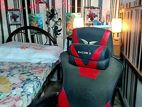 TsyummyCock4u live sex cam