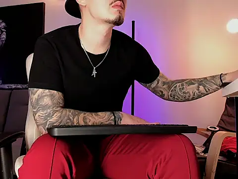 uptomatty live sex cam