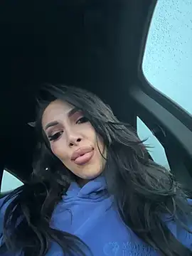 MeganRoberts22 live sex cam